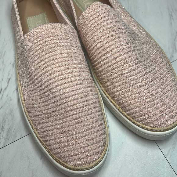 UGG Sammy slip on pink rose gold metallic knit sneaker flat shoe size 6.5 - Picture 4 of 8